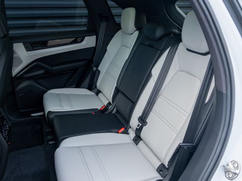 New 2026 Porsche Cayenne S image 37