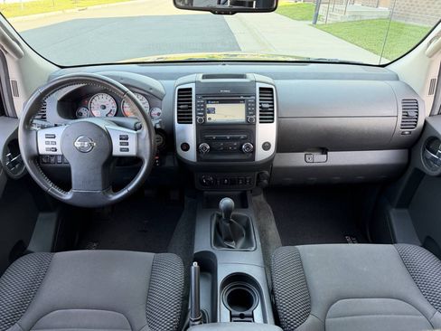 Used 2014 Nissan Xterra PRO-4X AWD/4WD image 16