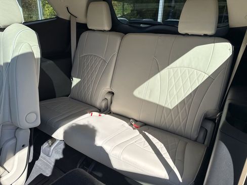 Used 2023 Buick Enclave Avenir w/ Trailering Package, 5000 lbs. image 24