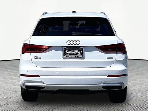 Used 2020 Audi Q3 2.0T Premium w/ Convenience Package AWD/4WD image 4