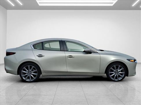 Used 2025 MAZDA MAZDA3 s FWD image 12