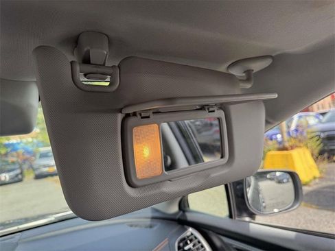 Used 2023 Subaru Crosstrek 2.5i Limited w/ Moonroof Package image 29