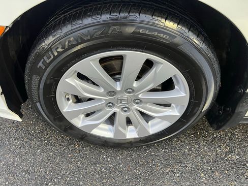 Used 2019 Honda Odyssey LX image 8