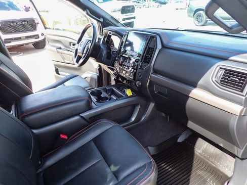 Used 2023 Nissan Titan PRO-4X w/ Pro-4x Convenience Package image 15