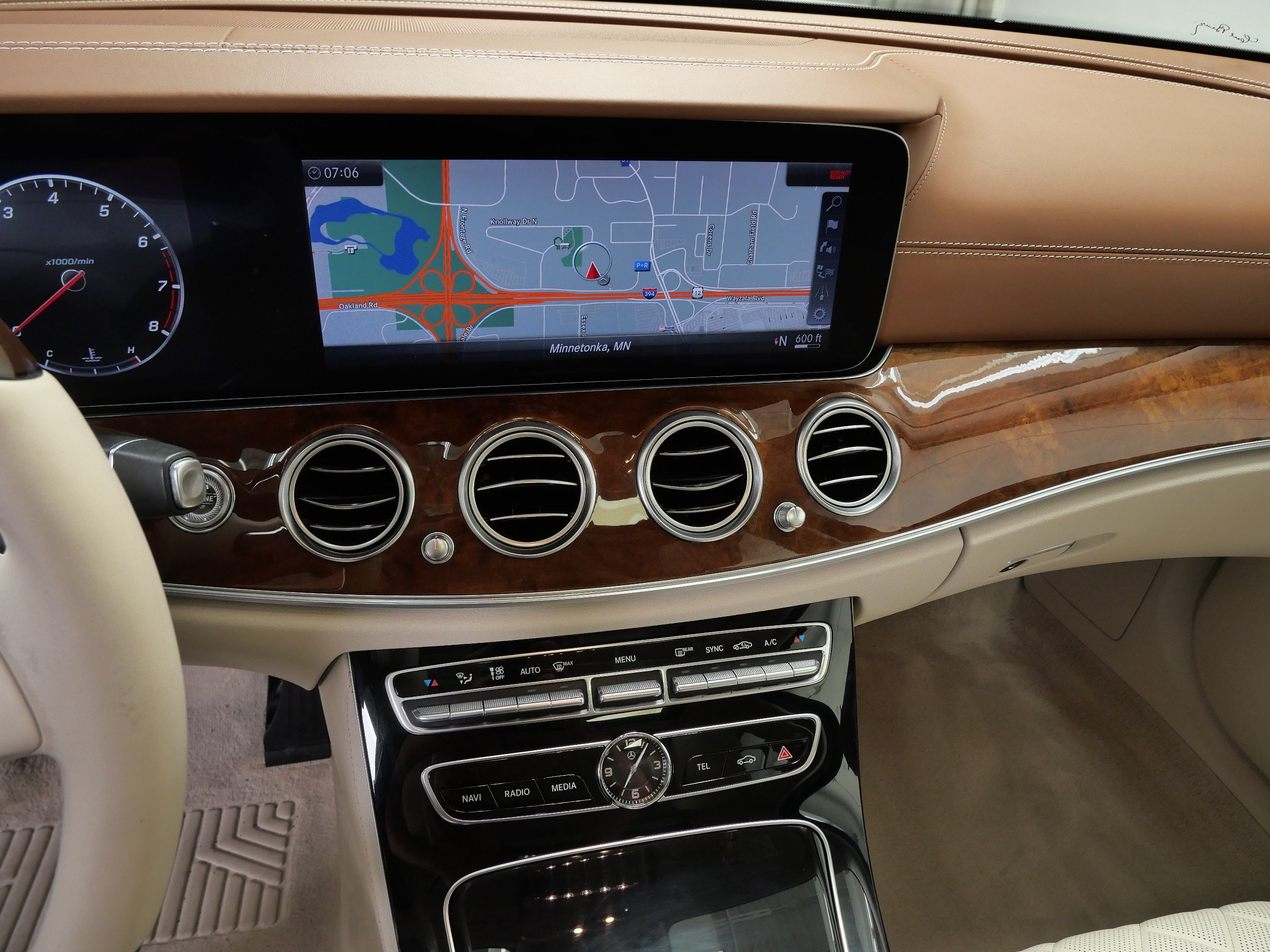 Used 2018 Mercedes-Benz E 300 image 18