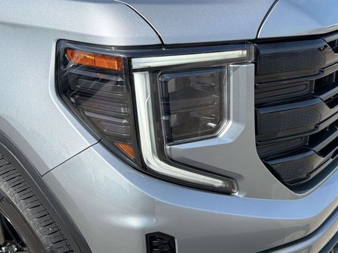 Used 2024 GMC Sierra 1500 Elevation RWD image 12