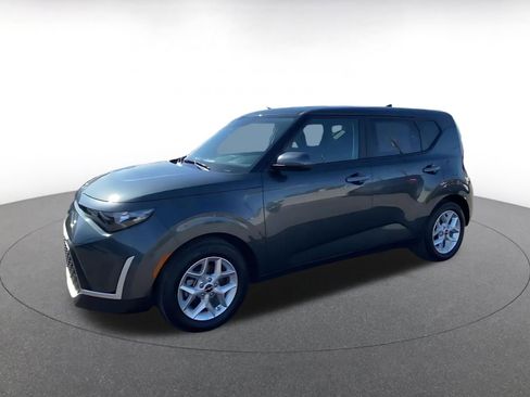 Used 2025 Kia Soul LX w/ LX Technology Package image 8
