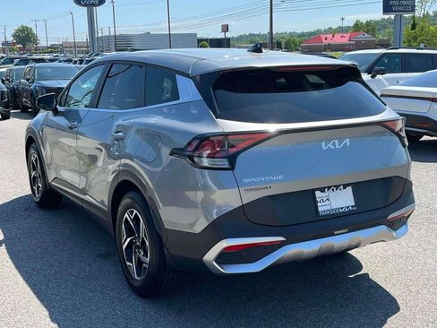 Used 2023 Kia Sportage LX FWD image 28