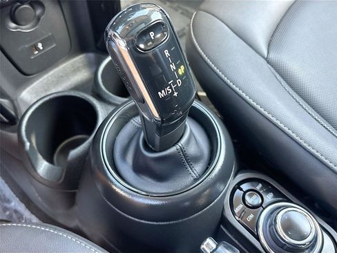 Used 2023 MINI Cooper 4-Door Hardtop FWD image 16