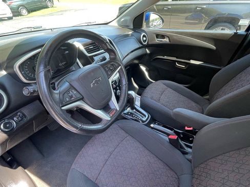 Used 2019 Chevrolet Sonic LT w/ RS Package FWD image 17