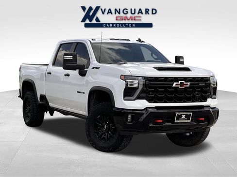 Used 2024 Chevrolet Silverado 2500 ZR2 w/ Technology Package AWD/4WD image 1