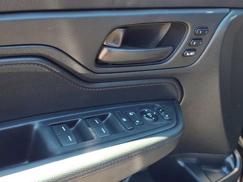 Used 2024 Honda Odyssey Sport image 15