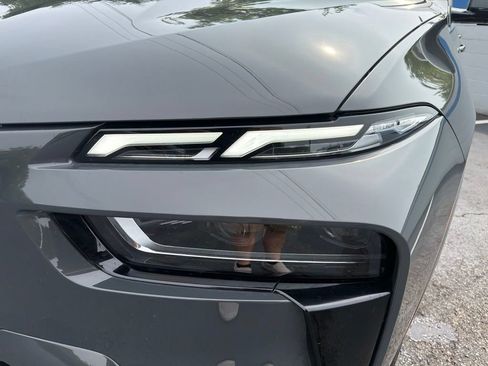 Used 2023 BMW ALPINA XB7 AWD/4WD image 9