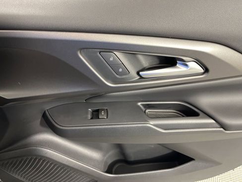 New 2026 Chevrolet Equinox EV LT image 20