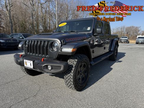 Used 2023 Jeep Gladiator Mojave w/ LED Lighting Group image 3