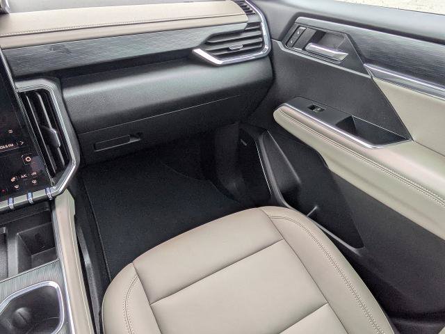 Certified 2026 GMC Acadia Elevation w/ Elevation Premium Package FWD image 18