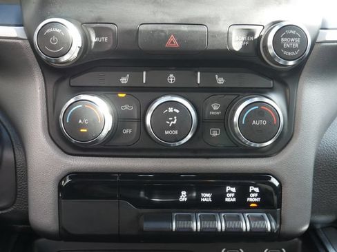 Used 2020 RAM 1500 Big Horn AWD/4WD image 23