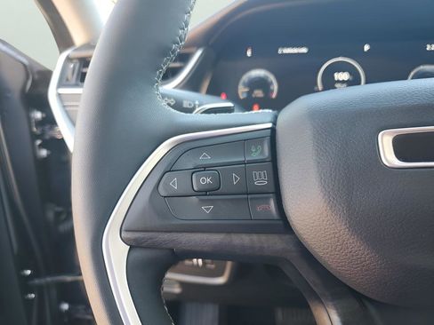 Used 2024 Jeep Grand Cherokee Limited image 32