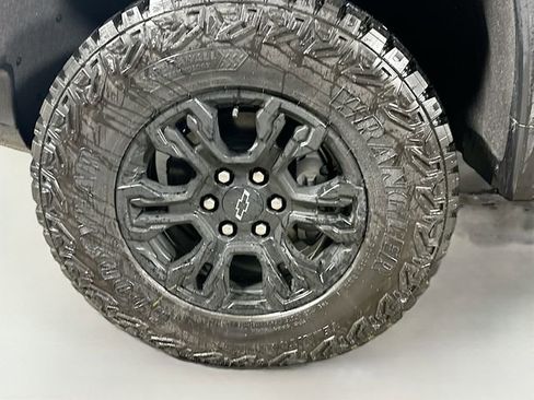 New 2026 Chevrolet Silverado 1500 ZR2 image 33