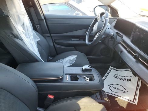 Used 2025 Nissan Ariya FWD image 19