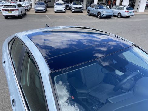 Certified 2025 Volkswagen Jetta SEL FWD image 14