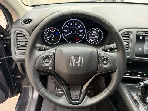 Used 2016 Honda HR-V EX-L image 2