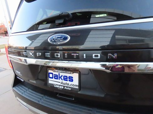 Used 2024 Ford Expedition Max Limited image 18