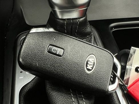 Used 2021 Kia Sorento S image 28