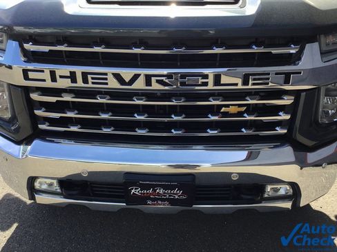 Used 2020 Chevrolet Silverado 3500 LTZ w/ LTZ Premium Package image 24