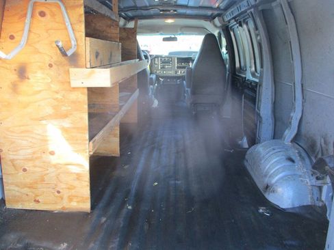 Used 2018 Chevrolet Express 2500 image 8