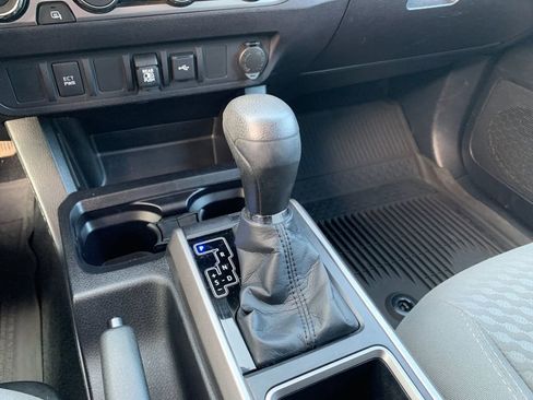 Used 2021 Toyota Tacoma TRD Off-Road image 25