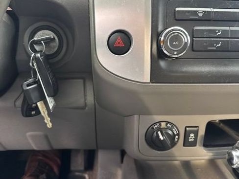 Used 2019 Nissan Frontier SV AWD/4WD image 16