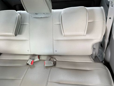 Used 2009 Nissan Quest SE w/ Seat Pkg image 18