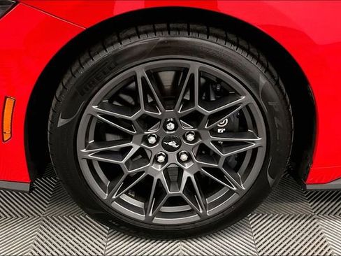 Used 2025 Ford Mustang GT Premium w/ GT Performance Package RWD image 10