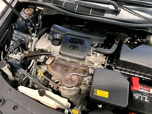 Used 2014 Toyota Camry LE FWD image 35