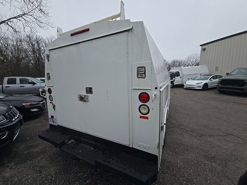 Used 2008 Chevrolet Express 3500 image 7