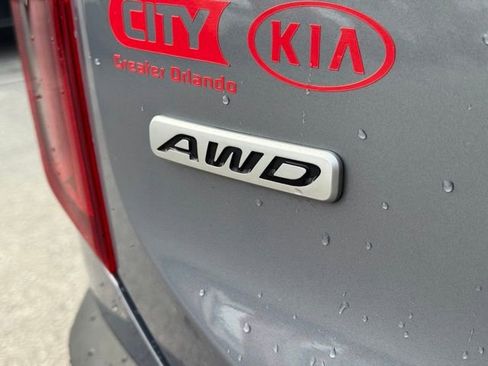 Certified 2022 Kia Telluride S image 8