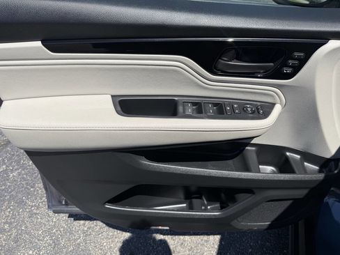 Used 2025 Honda Odyssey EX-L image 14