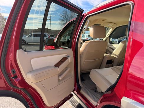 Used 2006 Ford Explorer Eddie Bauer image 13