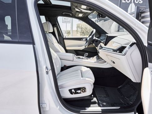 Used 2023 BMW ALPINA XB7 AWD/4WD image 26