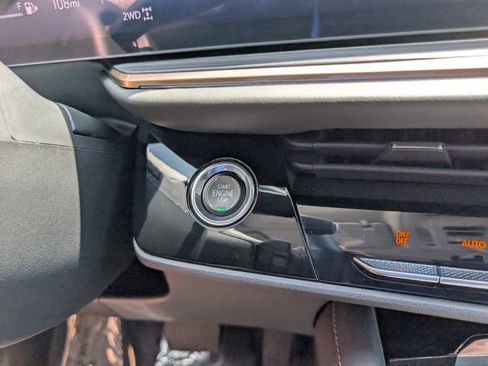 Certified 2025 Buick Envision Avenir AWD/4WD image 29
