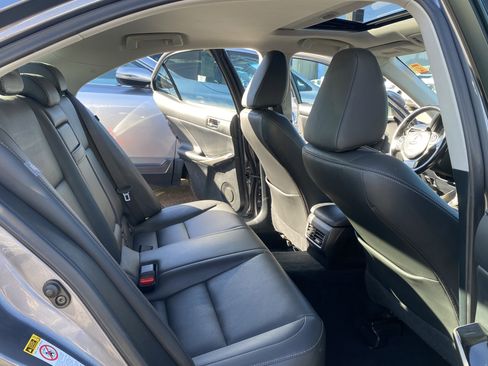Used 2016 Lexus IS 200t image 18