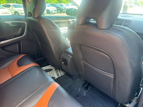 Used 2017 Volvo V60 T5 Cross Country Platinum AWD/4WD image 22