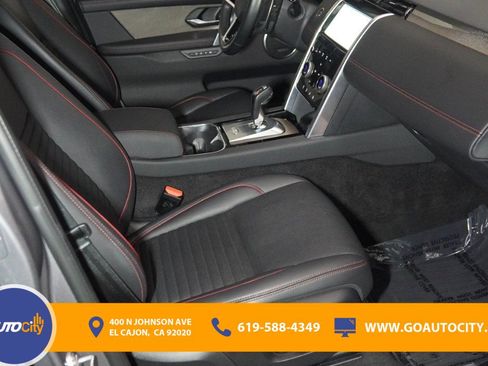 Used 2023 Land Rover Discovery Sport SE R-Dynamic image 8