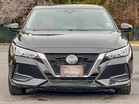 Used 2022 Nissan Sentra SV w/ SV Premium Package image 10