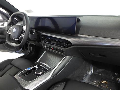 Used 2025 BMW i4 eDrive40 image 13