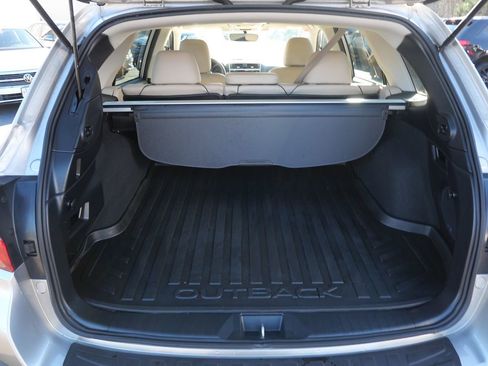 Used 2019 Subaru Outback 2.5i Limited image 24