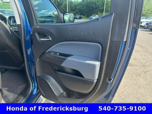 Used 2019 Chevrolet Colorado Z71 AWD/4WD image 12