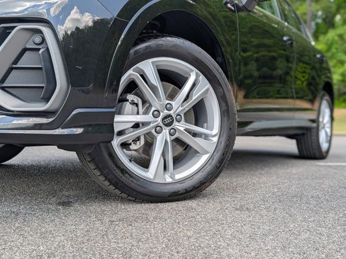 Used 2024 Audi Q3 2.0T Premium Plus w/ Premium Plus Package AWD/4WD image 32