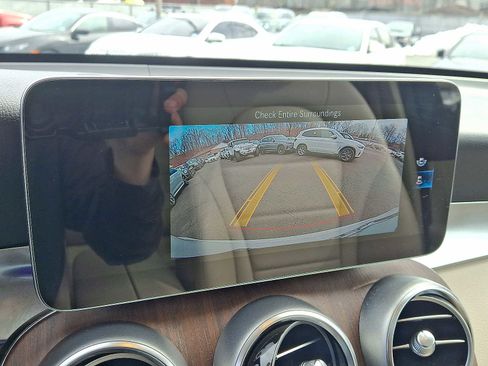 Used 2020 Mercedes-Benz GLC 300 4MATIC image 20